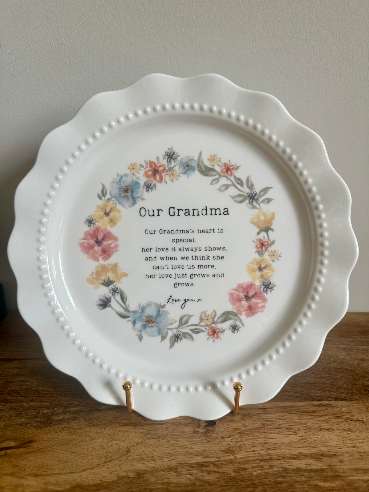 Ex-Display | Decorative Plate & Stand Grandma Design