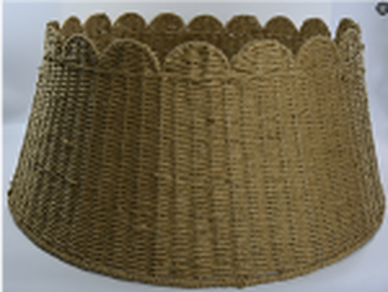 Paper string tree skirt with Scalloped Edge