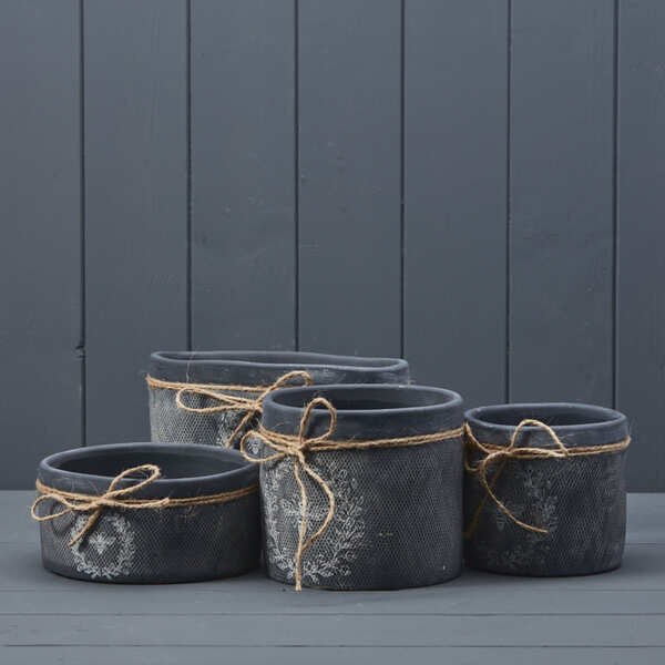 Black Bee Pot