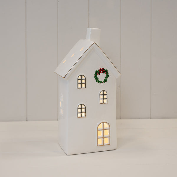 LED White House with Wreath